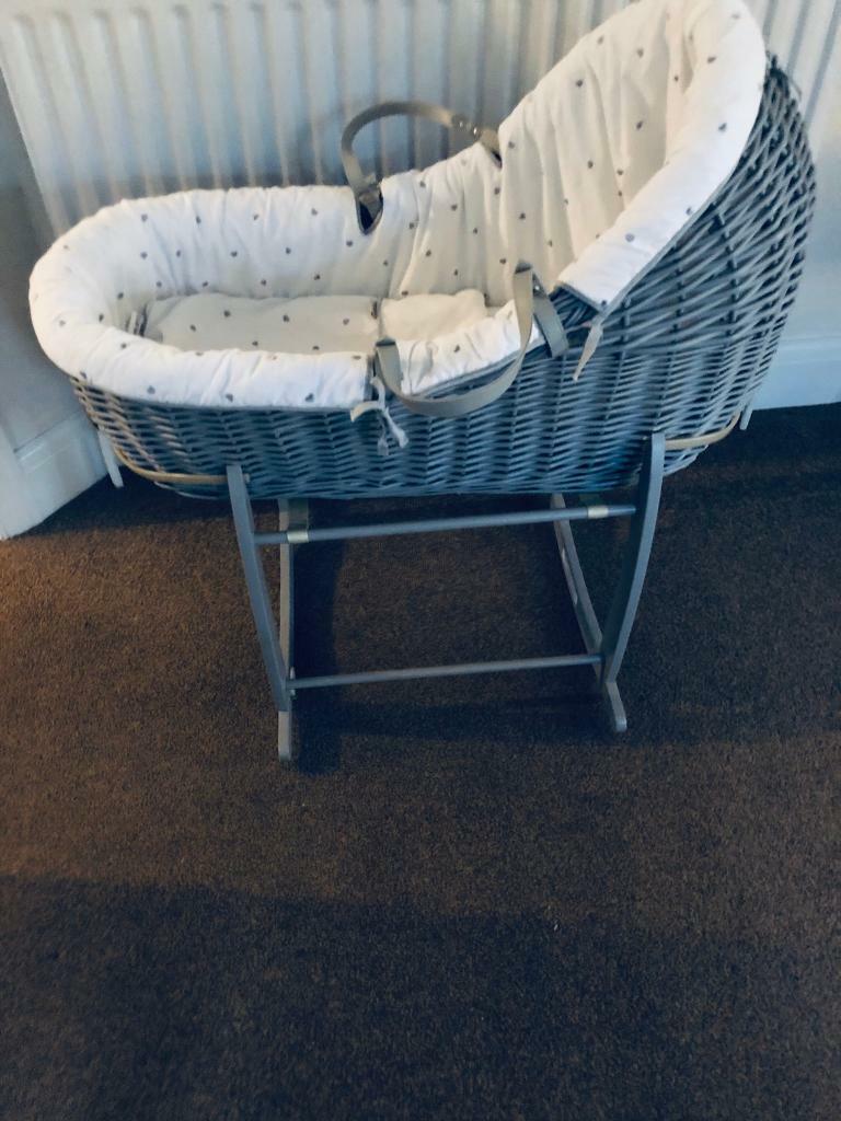 gumtree moses basket stand